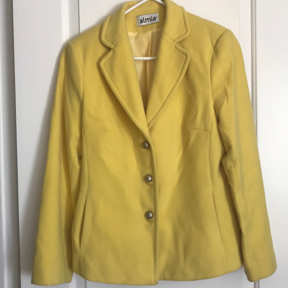 Almia Wool Yellow Jacket